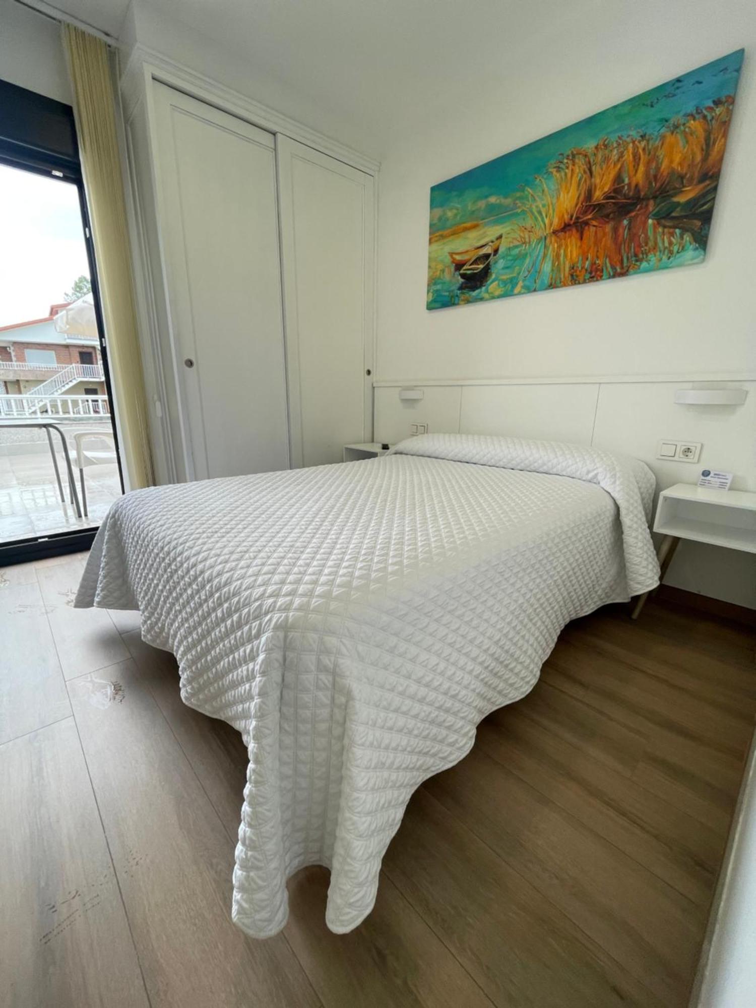 Hostal Montevideo Beachfront Nigran Exterior photo